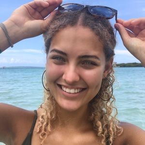 Meet your Posher, Melanie